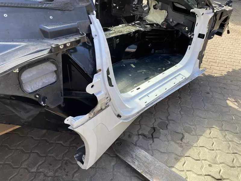 CHEVROLET CORVETTE C7 Z51 RightSide skirt 84111999 Seitenschweller Rechts - Image 2