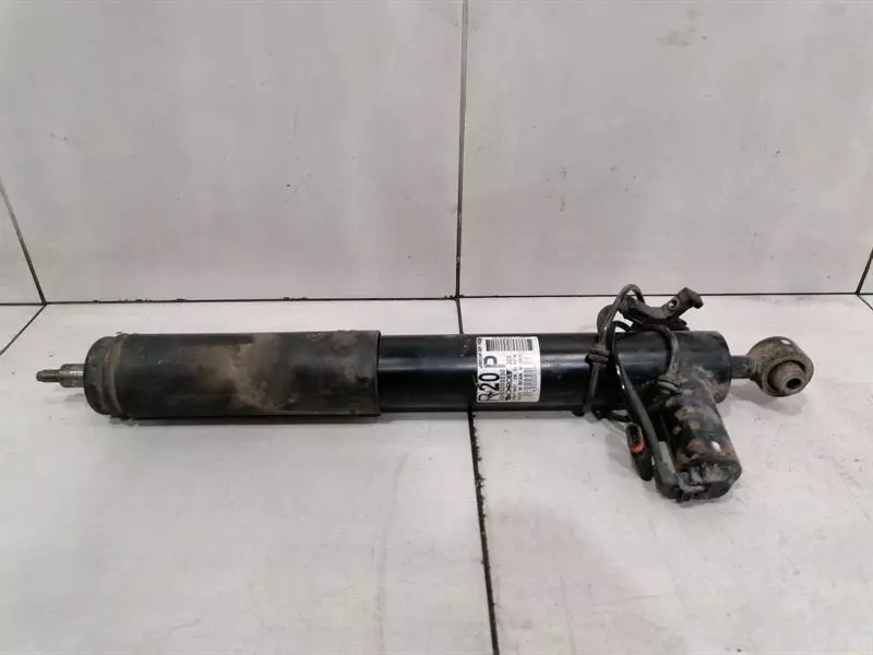 MERCEDES E63 W212 Shock Absorber Rear A2123203230 Stossdämpfer Hinten EDC AMG
