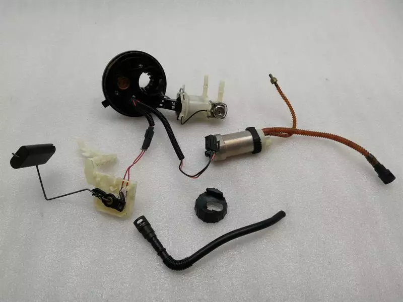 HARLEY-DAVIDSON STREET GLIDE FLHX Fuel Pump Electric 75069-08B Kraftstoffpumpe