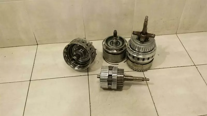 MERCEDES C Class W205 Hybrid Gearbox A2212701643 Getriebe satz