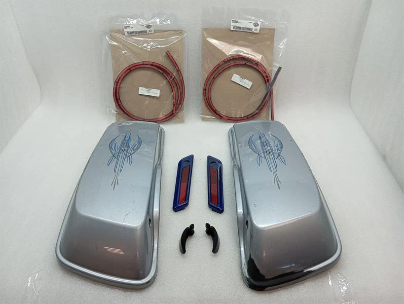 HARLEY-DAVIDSON 14-22 TOURING SADDLEBAG LID SET 90200411 90200413 Satteltasche