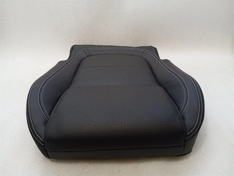 JAGUAR i-PACE X590 EV400 Seat M9D3-68222-AA Sitz Interior
