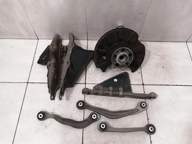 MERCEDES W222 Right Rear Hub SET A2223501041 Radlagergehäuse Hinten Rechts Satz