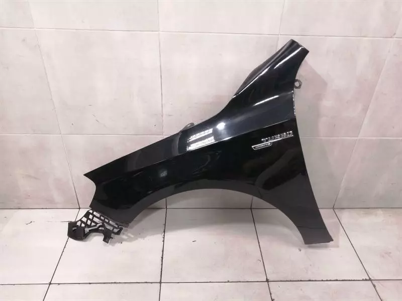 MERCEDES A Class W176 Left Wing A1768810101 Kotflügel vorne links