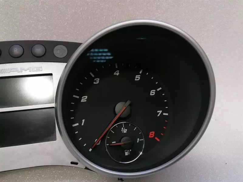 MERCEDES ML63 AMG V8 W164 Instrument cluster A1645401148 Speedometer 200MPH - Image 3