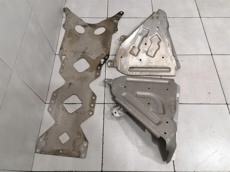 CHEVROLET CORVETTE C7 UNDERTRAY  SET 84509295 Unterbodenverkleidung SATZ - Image 3