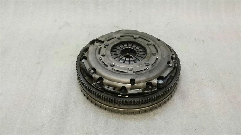 MERCEDES A Class W176 Flywheel Clutch basket A0262500501 Kupplung Schwungrad