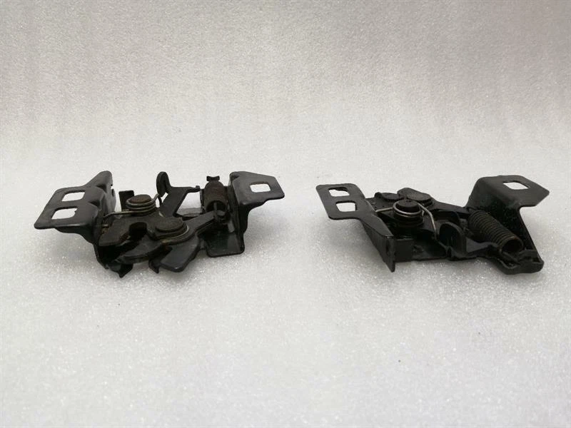 CHEVROLET CORVETTE C6 Bonnet lock 15910867 Motorhaube Schloss - Image 3