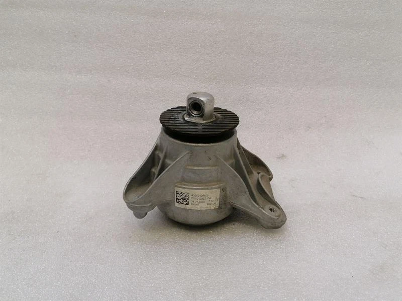 MERCEDES C Class W205 Engine mount A2052409400 Motorhalter