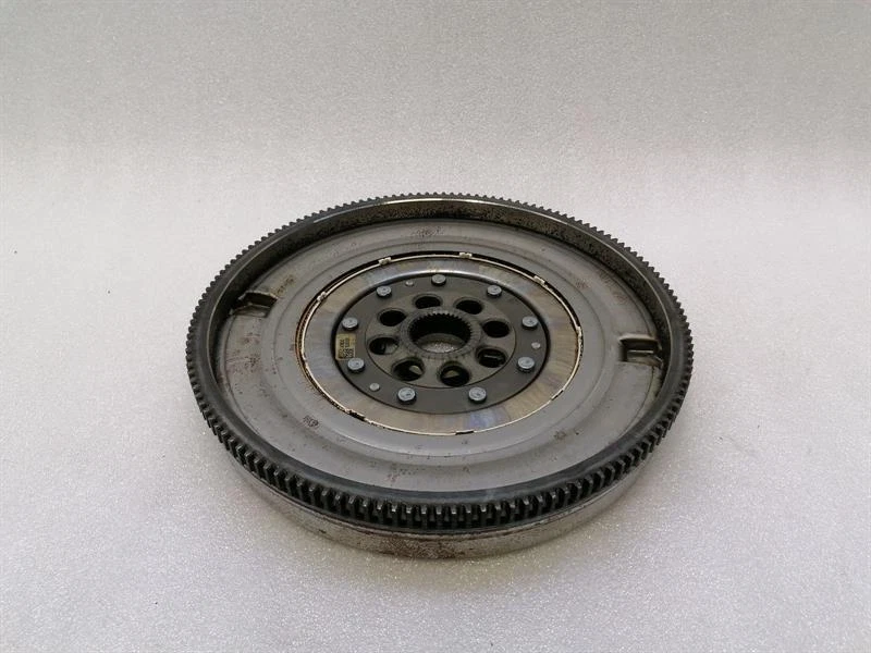 MERCEDES A35 AMG W177 Flywheel A2600300000 Schwungrad