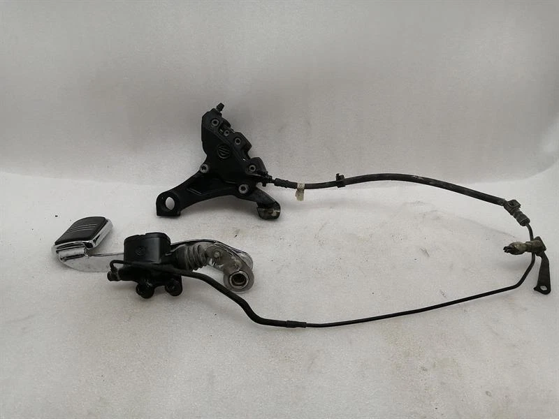 HARLEY-DAVIDSON ROAD GLIDE Rear Caliper Brake Pedal 44080-08C Bremssattel Hinten