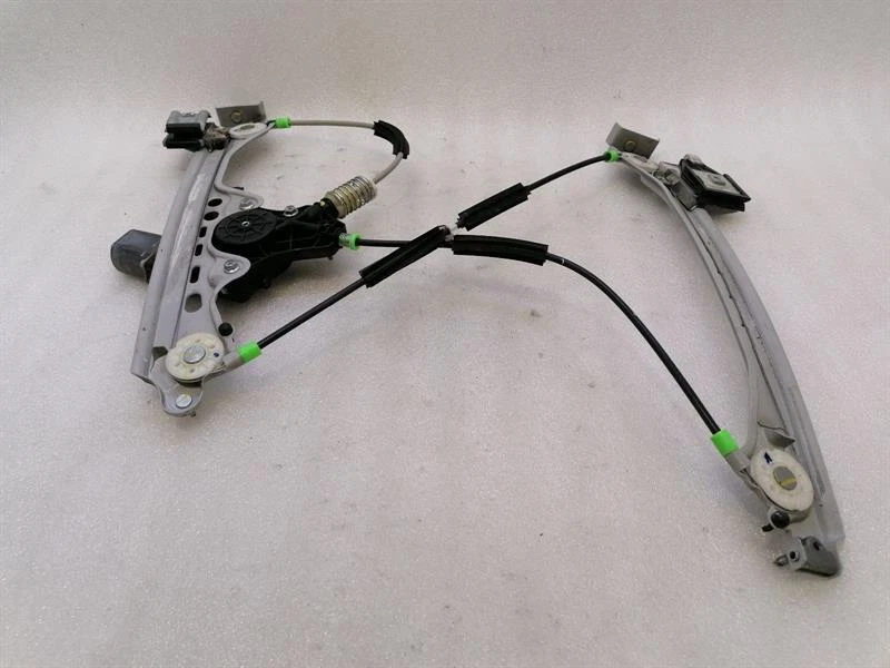 CHEVROLET CORVETTE C7 Right Front Door Winder 84216131 Fensterheber vorne rechts - Image 4