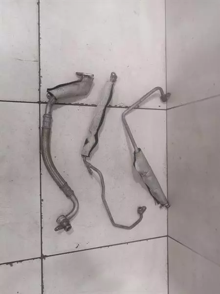 MERCEDES A Class W176 Pipe A1330900377 Schlauch TURBO OIL PIPES