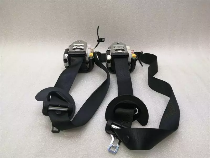 MERCEDES A35 AMG W177 Front seatbelt A1778800700 Sicherheitsgurt Gurt Vorne SATZ