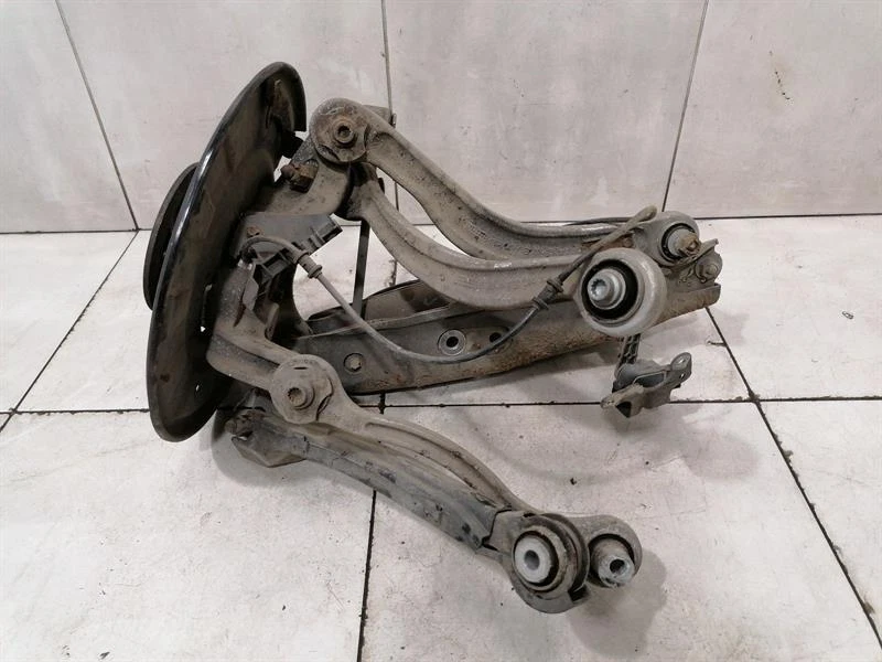 MERCEDES SL R231 Right Rear Hub Set A2313507600 Radlagergehäuse Hinten Re Satz