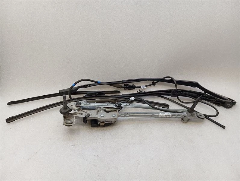 JAGUAR i-PACE X590 EV400 Front Wiper Motor M9D3-17500-BA RHD RECHTSLENKER