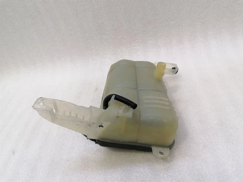 CHEVROLET CORVETTE C7 Z51 Expansion Tank 22786835 Ausgleichbehälter Kühlwasser - Image 5