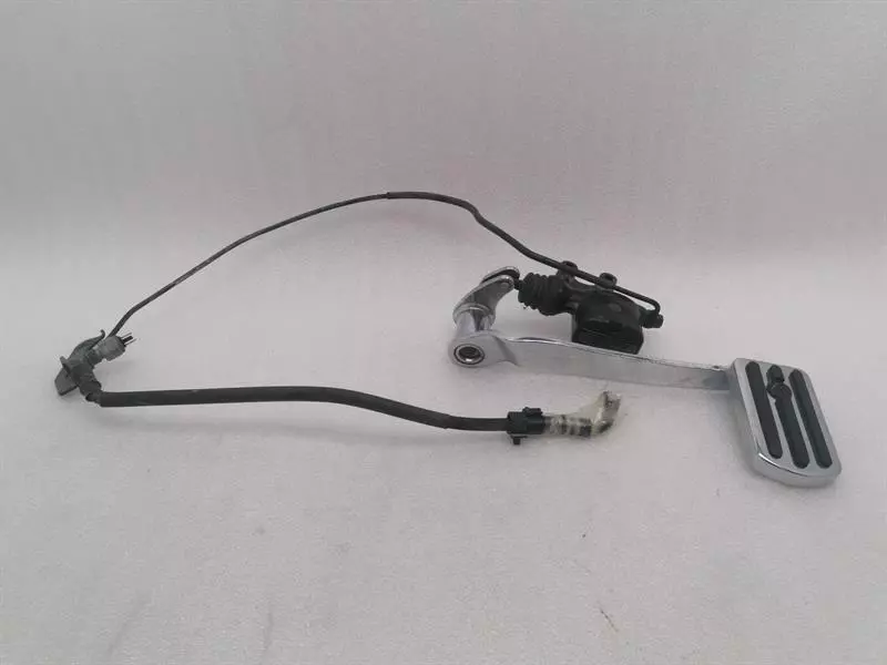 HARLEY-DAVIDSON Ultra Classic Electra Glide Rear Brake Cylinder 46459-08B Pedal