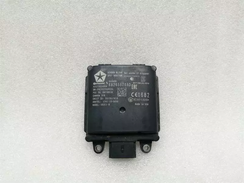 JEEP GRAND CHEROKEE WK2 MK4 ACC Radar Sensor 68265570AD Totwinkelassistent