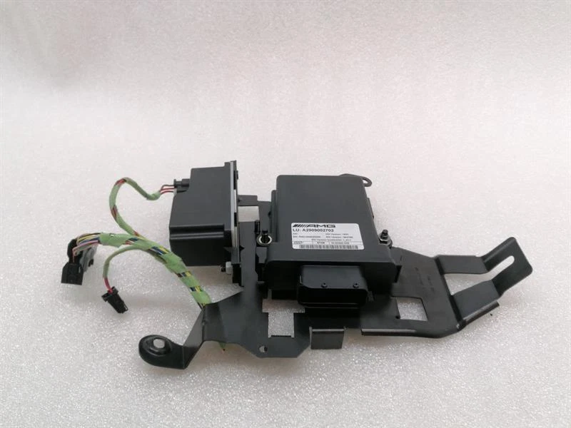MERCEDES C Class W205 AMG Electronic module A2909002702 Steuergerät AMG
