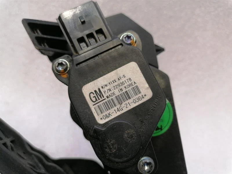 CHEVROLET CORVETTE C7 Gas pedal (electrical) 22936178 Gaspedal - Image 5