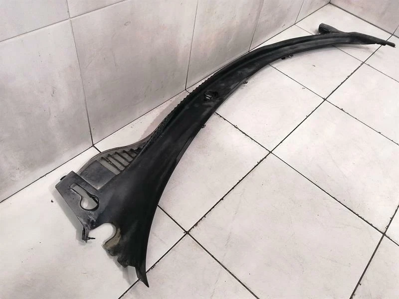 CHEVROLET CORVETTE C6 Front Windshield Cowl Panel 15822873 Windlauf Verkleidung - Image 3