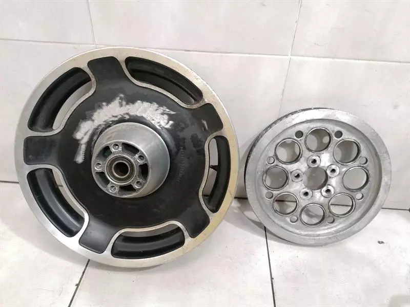 HARLEY-DAVIDSON FLHTCUI ELECTRA ULTRA CLASSIC  Alloy Wheel 40900194 Alufelge