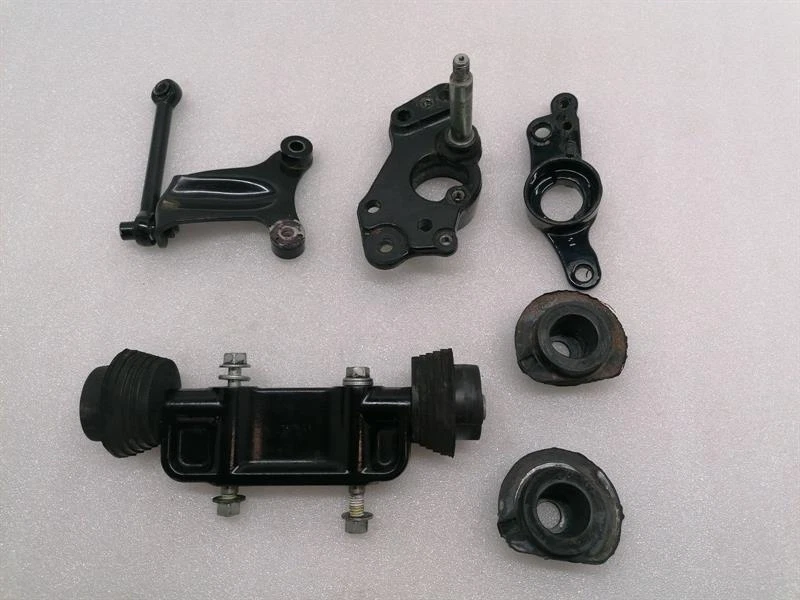 HARLEY-DAVIDSON ROAD GLIDE FLTRX CUSTOM Engine Mount 47159-09BHP Motorhalter
