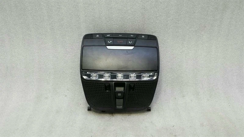 MERCEDES C Class W205  Dome light A0009002507 Innenleuchte Innenraumleuchte AMG