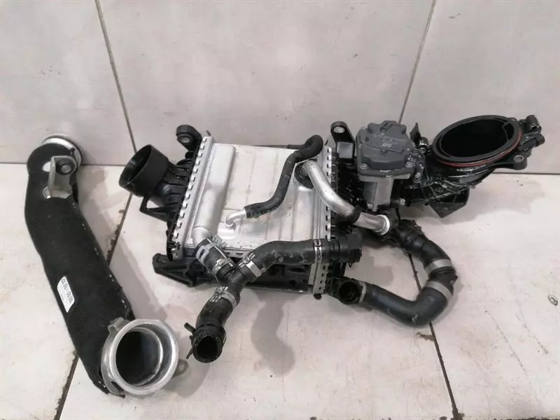 MERCEDES CLS C257 W257  Intercooler A6540904601 Ladeluftkühler