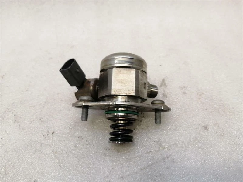 MERCEDES A45 AMG W176 Fuel Pump Mechanical A1330700001 Kraftstoffpumpe