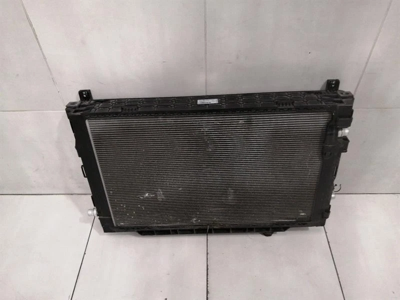 JAGUAR i-PACE X590 EV400  Water radiator T4K9610 Wasserkühler Kühler Defekt