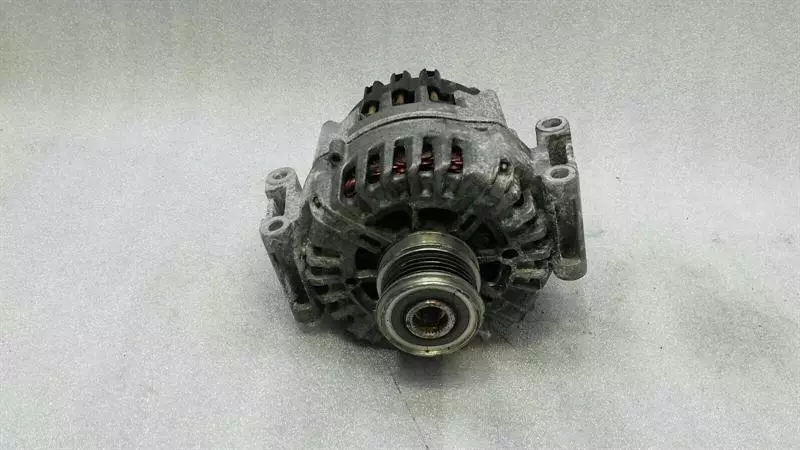 MERCEDES C43 AMG W205 Alternator A0009068706 Lichtmaschine M276 200A