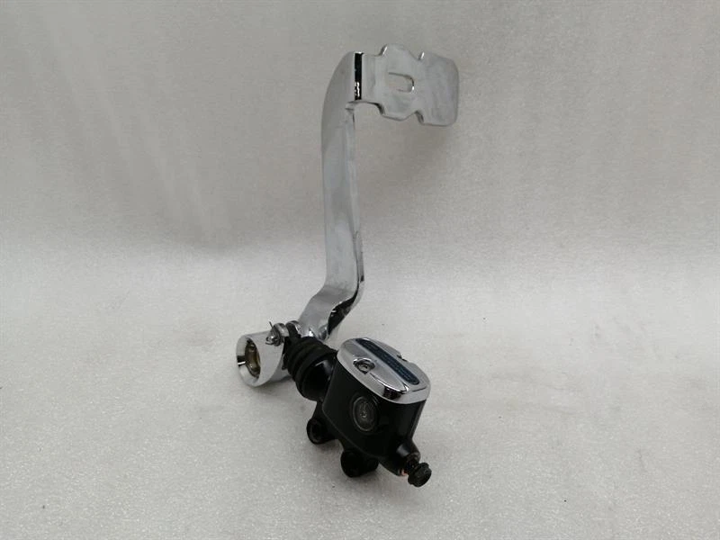 HARLEY-DAVIDSON ROAD GLIDE CVO Rear Brake Master Cylinder 41700072 Hinten Bremse