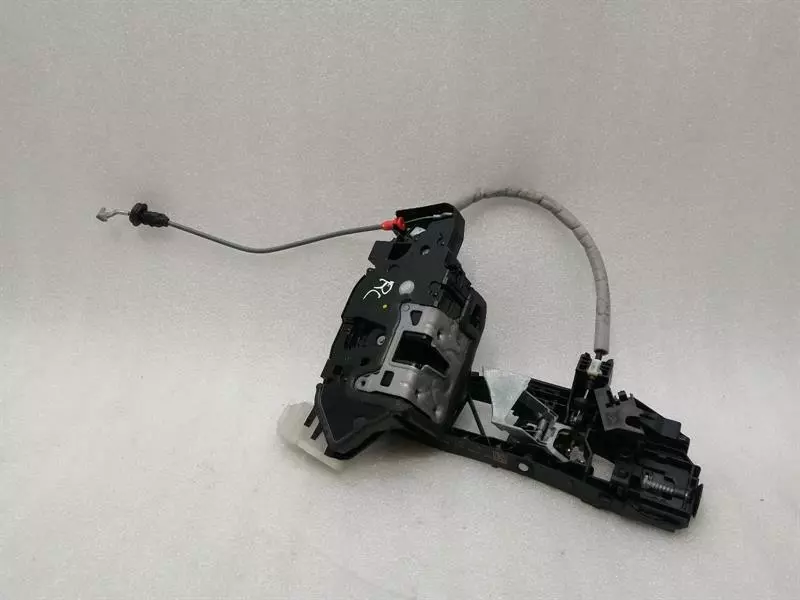 MERCEDES A Class W177 RLH Door lock A0997303101 Türschloss Hinten Links