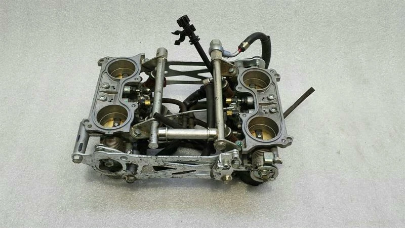 HONDA VFR800 X Throttle Body 16400MGY642 Drosselklappe SET KIT