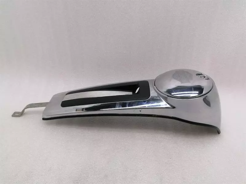 HARLEY-DAVIDSON FLHTCU Ultra Classic Electra Glide Fuel Tank Console 61270-08