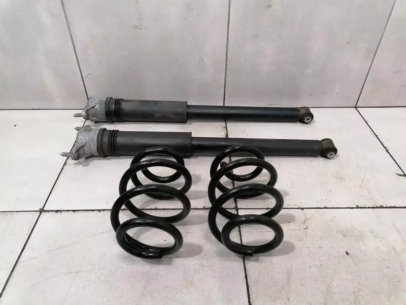 MERCEDES A35 AMG W177 Shock Absorber Rear A1773260700 Stossdämpfer Hinten Satz