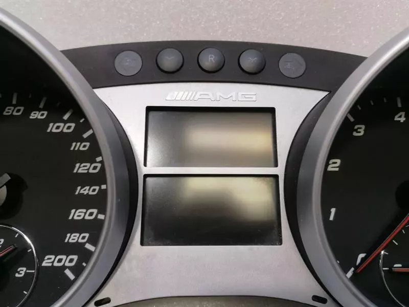 MERCEDES ML63 AMG V8 W164 Instrument cluster A1645401148 Speedometer 200MPH - Image 4