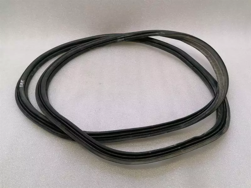 CHEVROLET CORVETTE C8  Seal BOOT LID  HECKLAPPE dichtungen