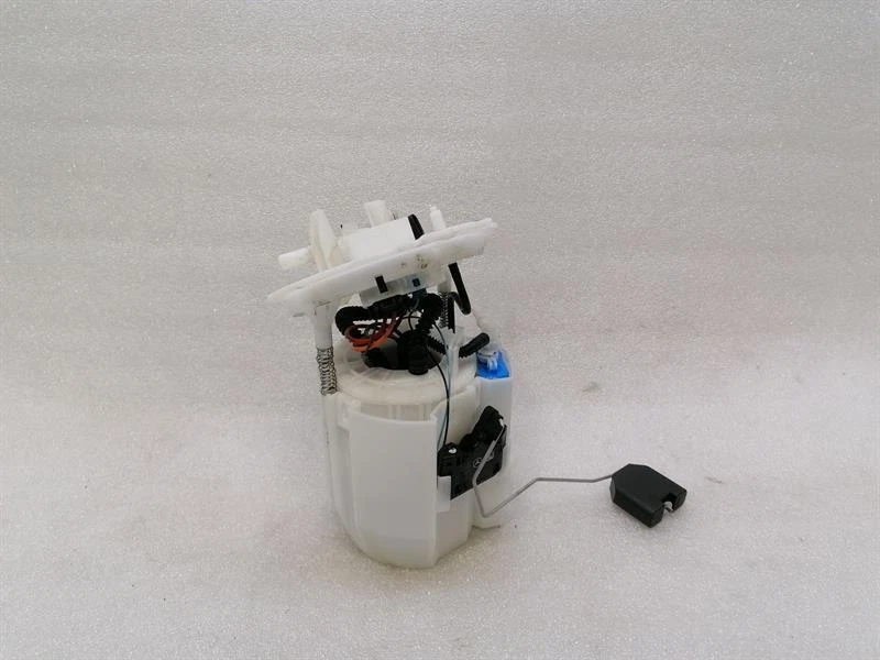 MERCEDES C Class W205 Fuel Pump Electric A2054708501 Kraftstoffpumpe AMG M177