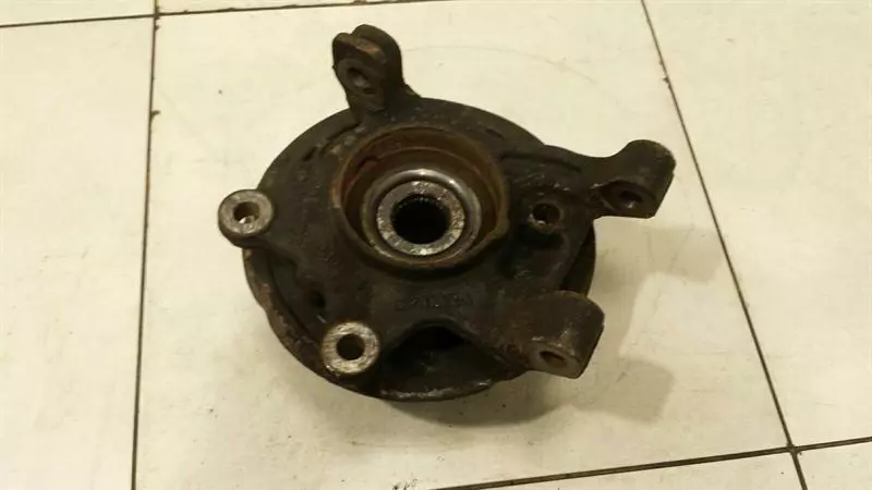 MERCEDES V-class W447 Left Rear Hub A4473505500 Radlagergehäuse Hinten Links
