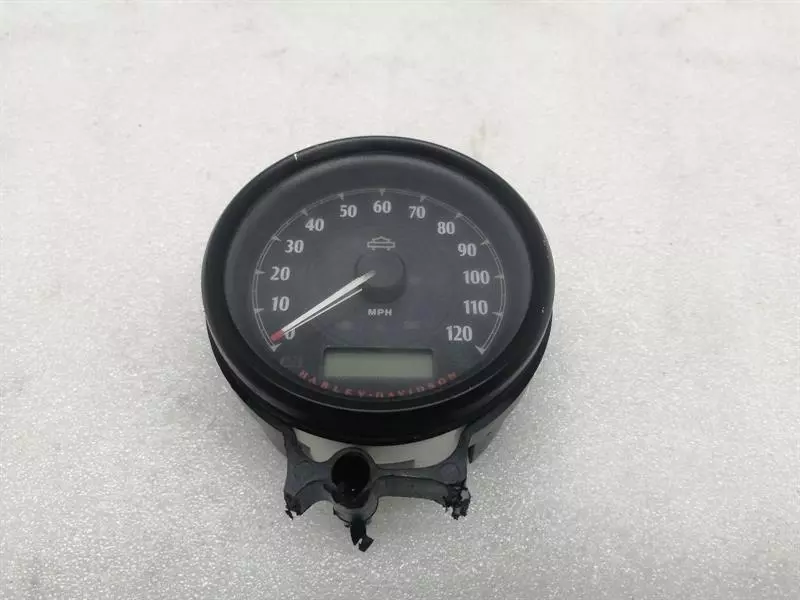 HARLEY-DAVIDSON FXDLS Dyna Low Rider Instrument cluster 70900669 Speedometer MPH