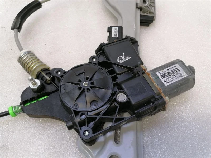 CHEVROLET CORVETTE C7 Right Front Door Winder 84216131 Fensterheber vorne rechts - Image 3