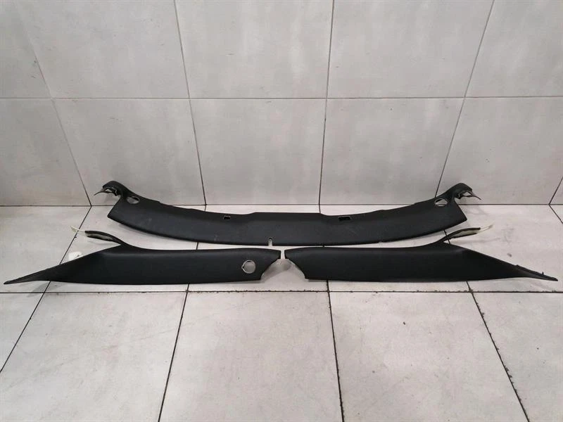 CHEVROLET CORVETTE C6 15240830 A Post cover set  A Saule verkleidung satz