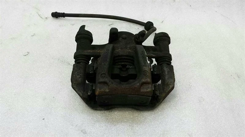 MERCEDES V-class W447 Right Rear Caliper A4474200583 Bremssattel hinten rechts