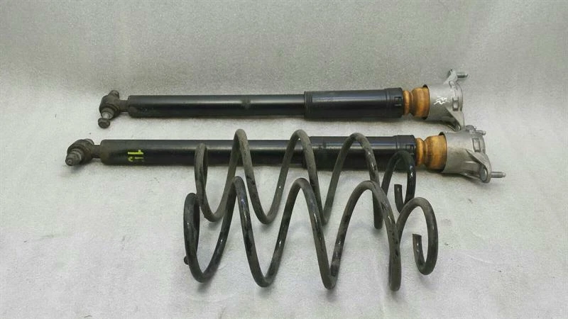 MERCEDES A B Class W176 Shock Absorber Rear A1763201531 Stossdämpfer Hinten Satz