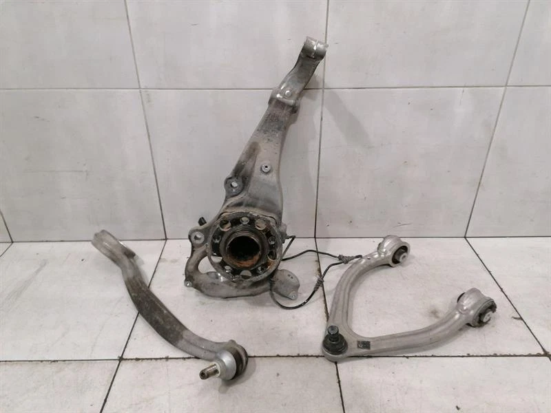MERCEDES S-class W222 Right Front Hub A2223322001 Radlagergehäuse Vorne Rechts