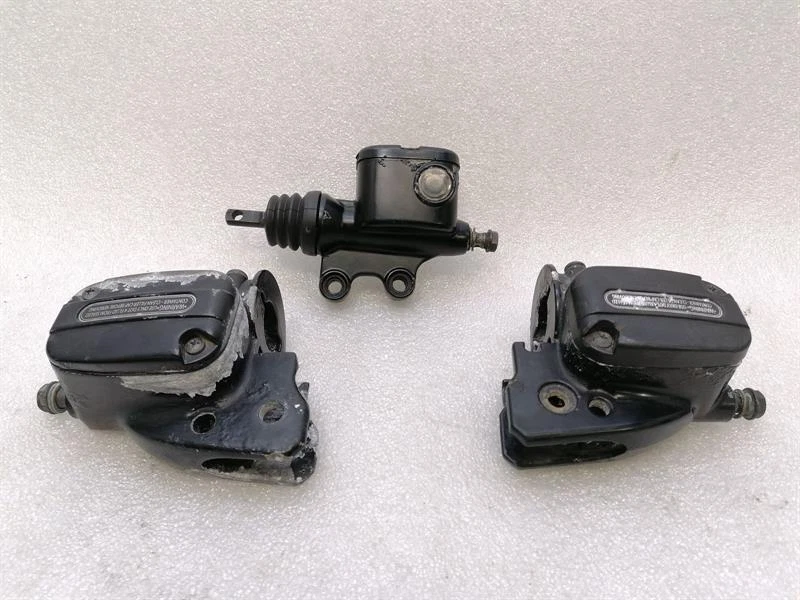 HARLEY-DAVIDSON Brake Master Cylinder 41700028A Bremszylinder Hinten Vorn