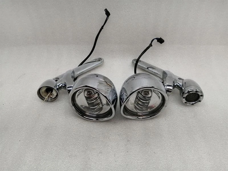 2006 HARLEY-DAVIDSON FLHTCUSE Front light 69560-06